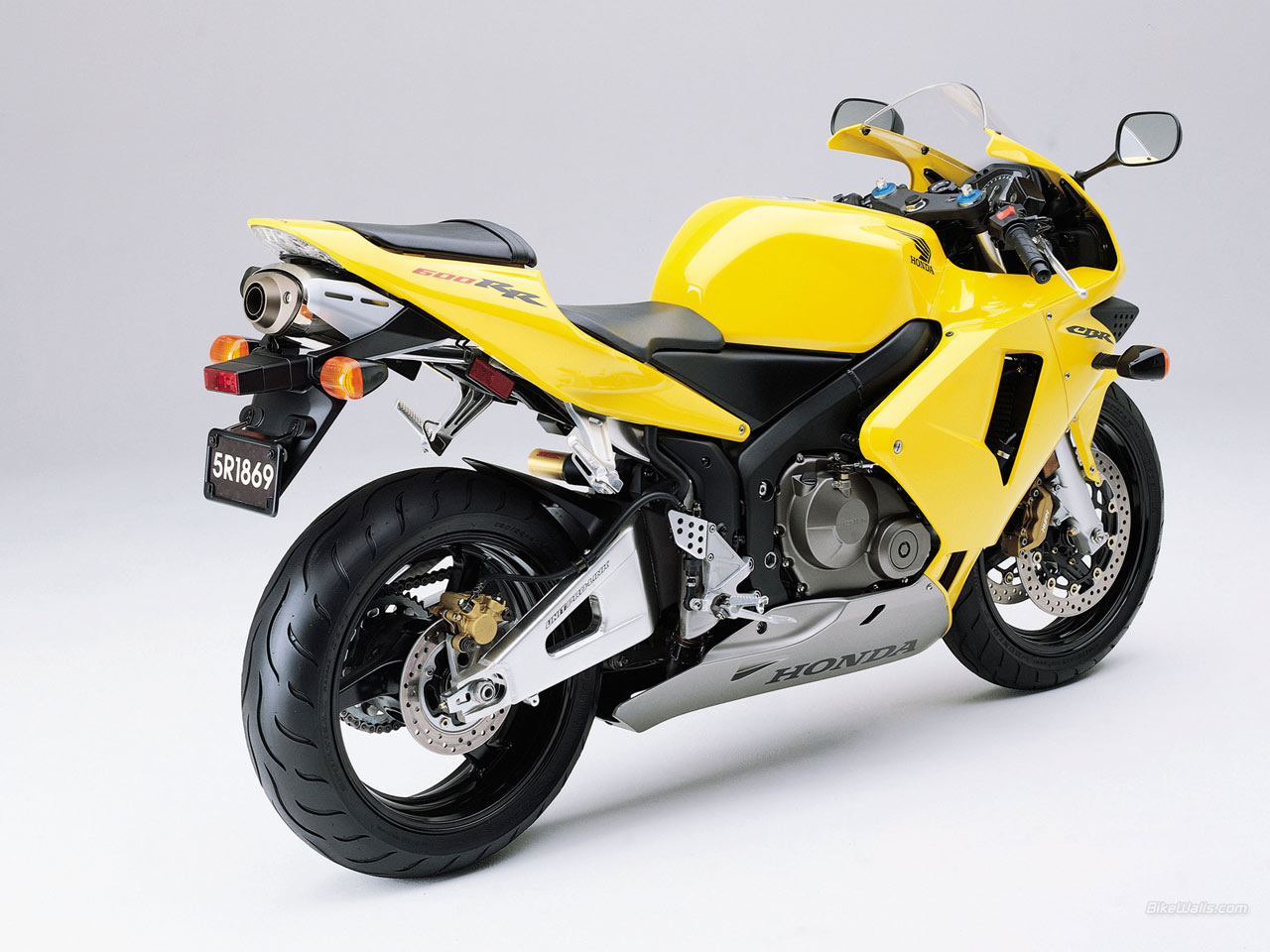 Honda CBR600RR 1280x960 c656 Tapety na pulpit